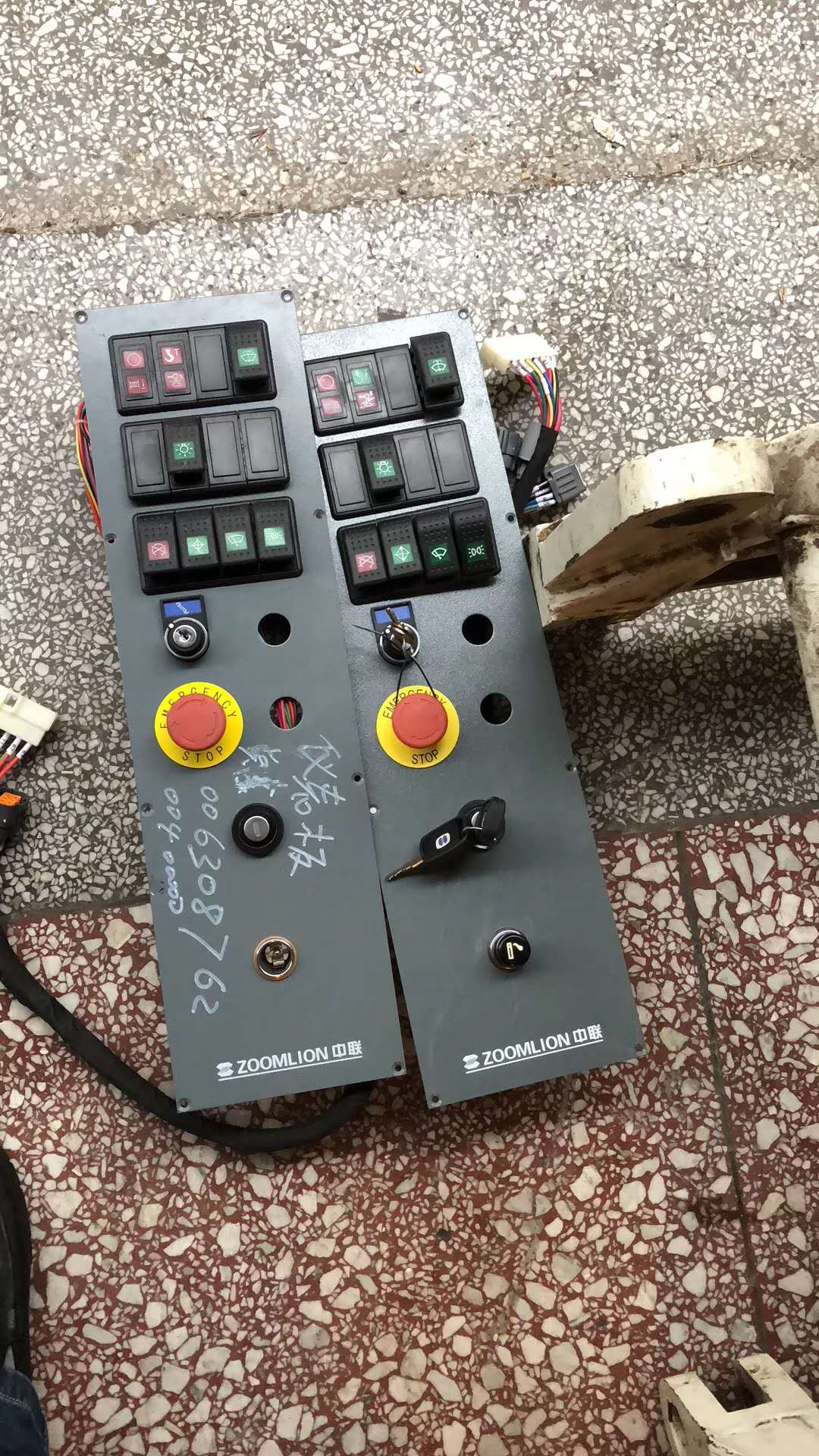 ZOOMLION mobile crane Instrument panel assy.