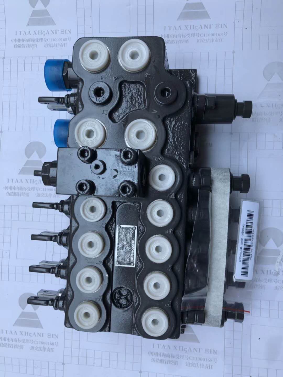ZOOMLION mobile crane chassis control valve 1010300777 XCDL15/10-5W-A