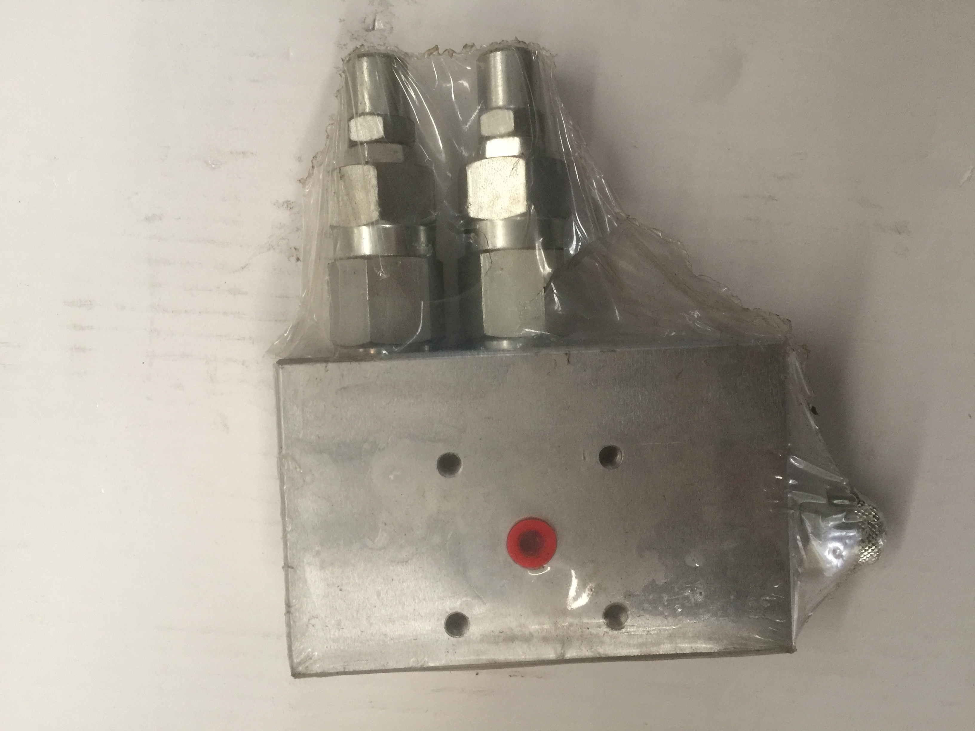 ZOOMLION crawler crane Relief valve block  RFPY 1010300043
