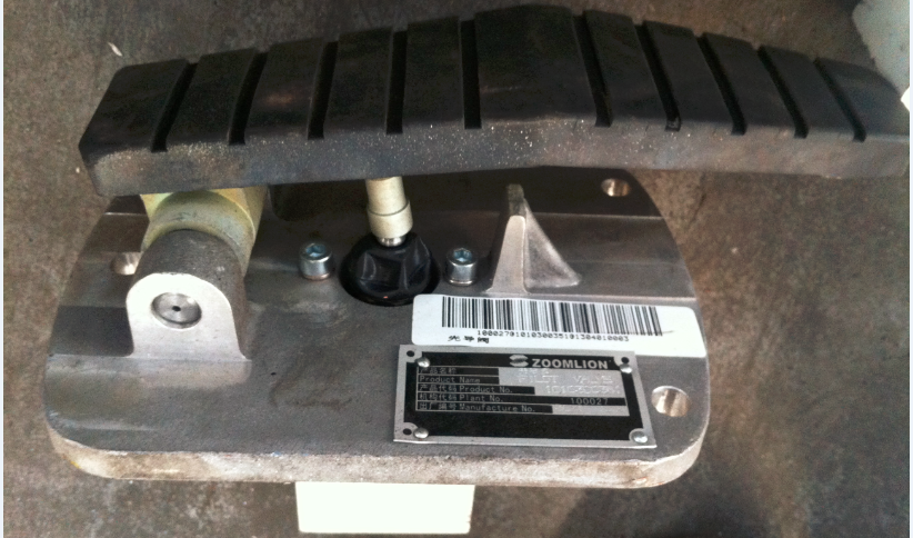 ZOOMLION crawler crane Pilot-operated control valve  WYX-2A  1010300351