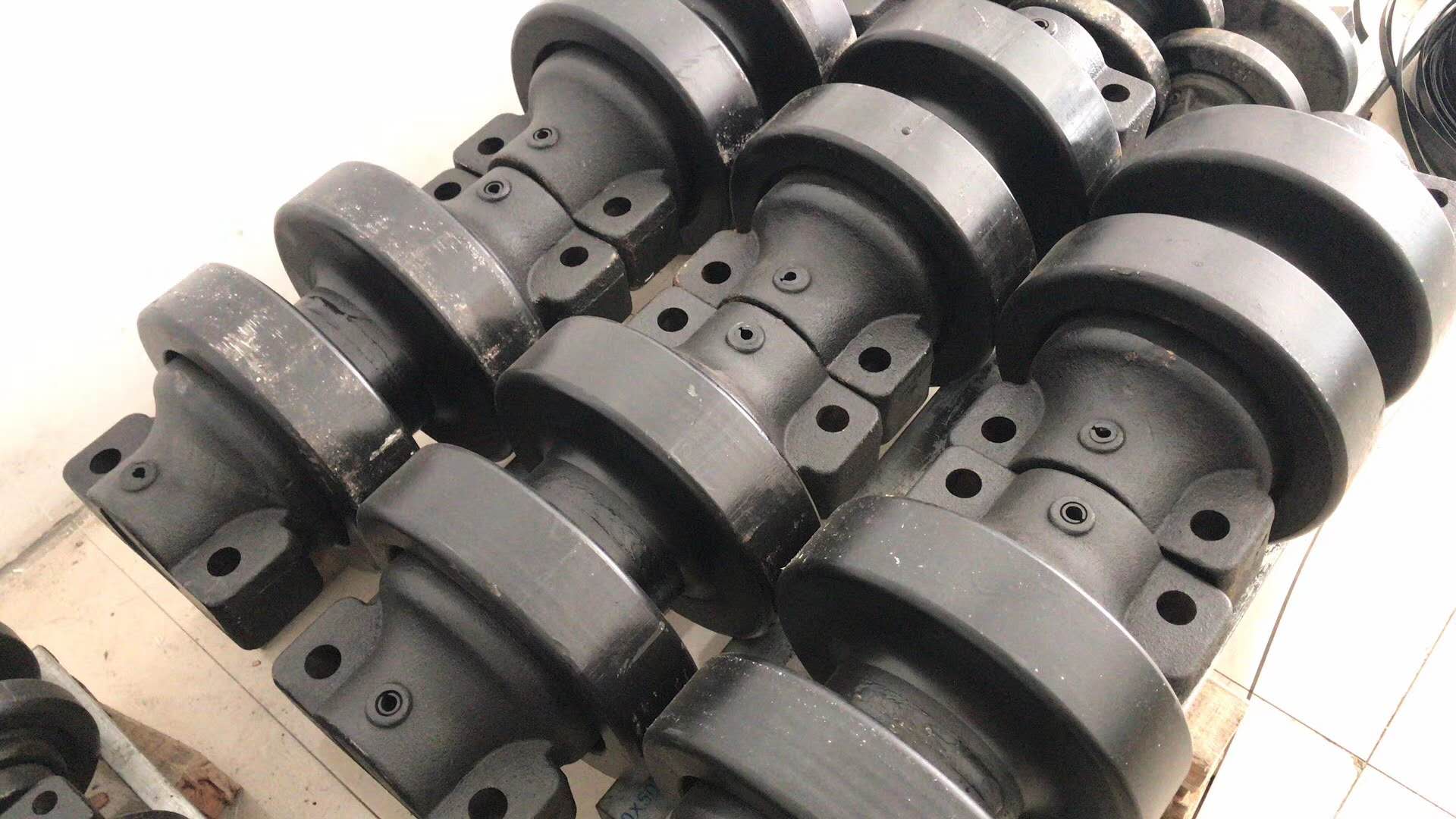 SANY crawler crane SCC8000 SCC1000 track roller track carrier roller Driven sprocket roller