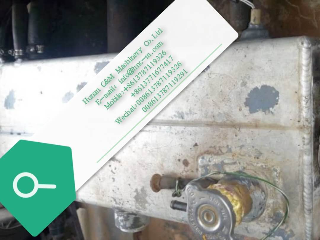 ZOOMLION mobile crane RT55 Radiator Expansion tank
