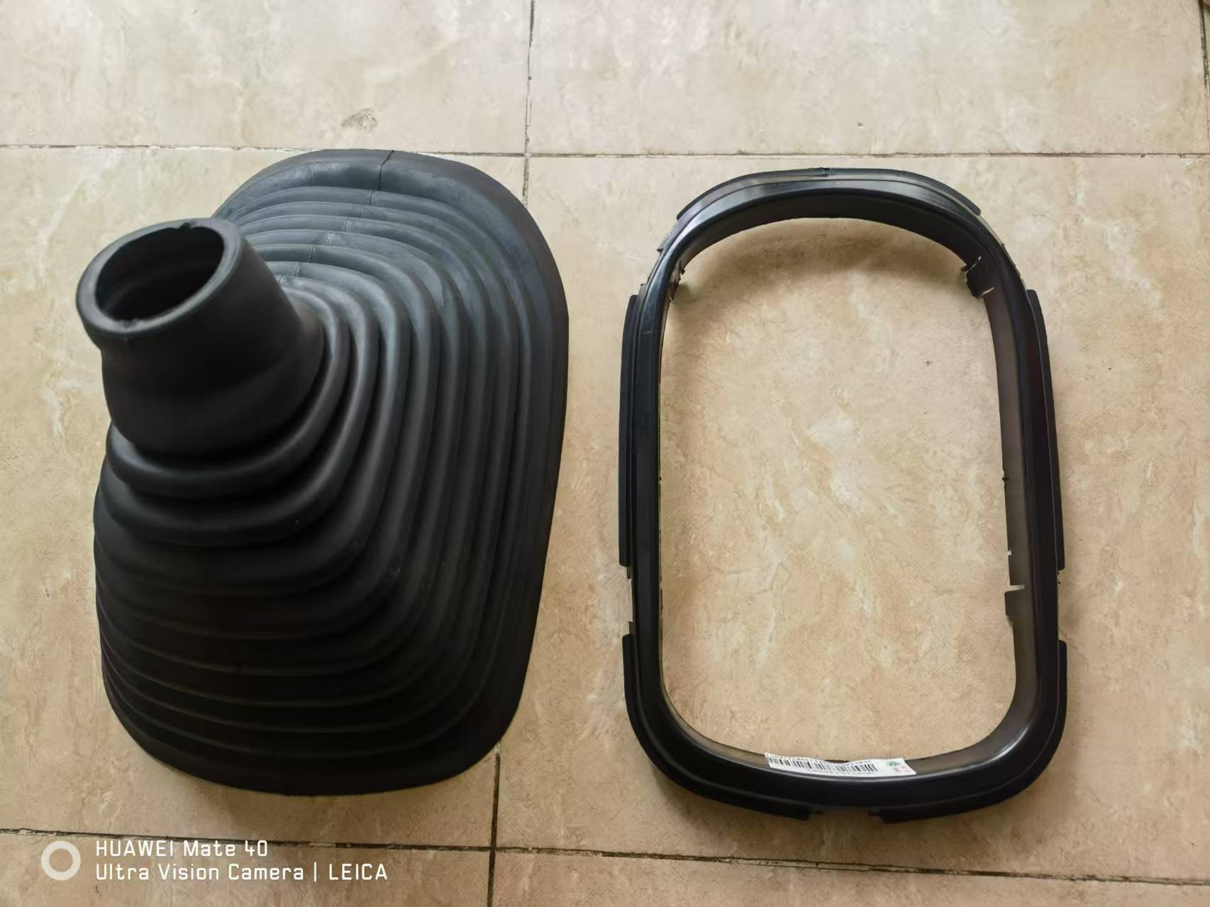 SINO-TRUCK Shift lever dust cover  WG9525240002/2