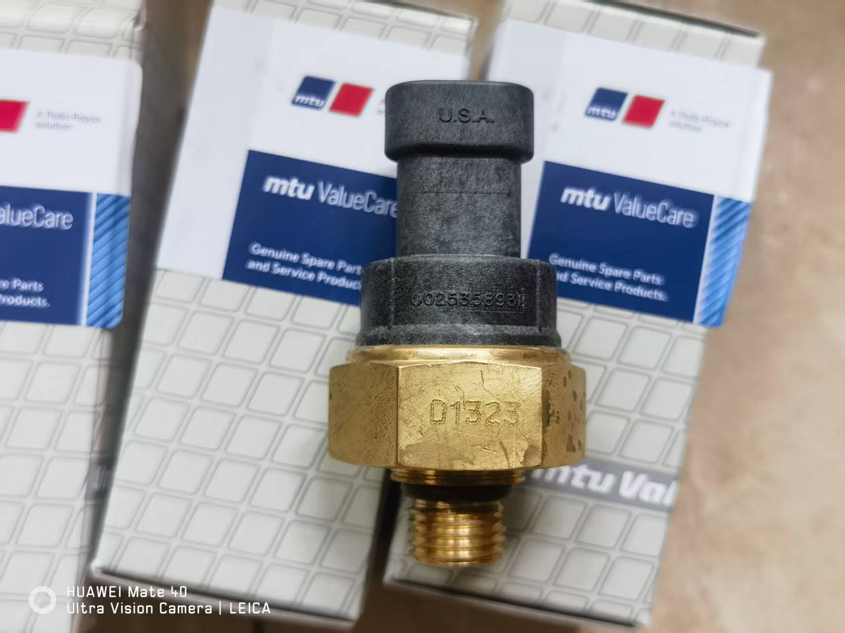 MTU engine oil pressure 0025358931