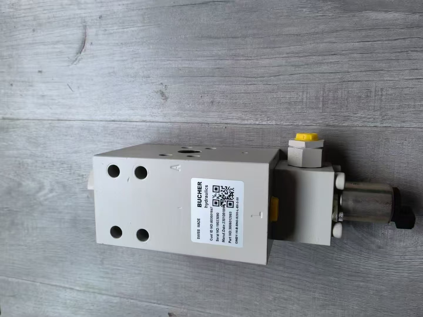 XCMG mobile crane boom  luffing balance valve BUCHER hydraulics 803001647 CINDY-16-B-SNO-S200-L-E6-3-50  