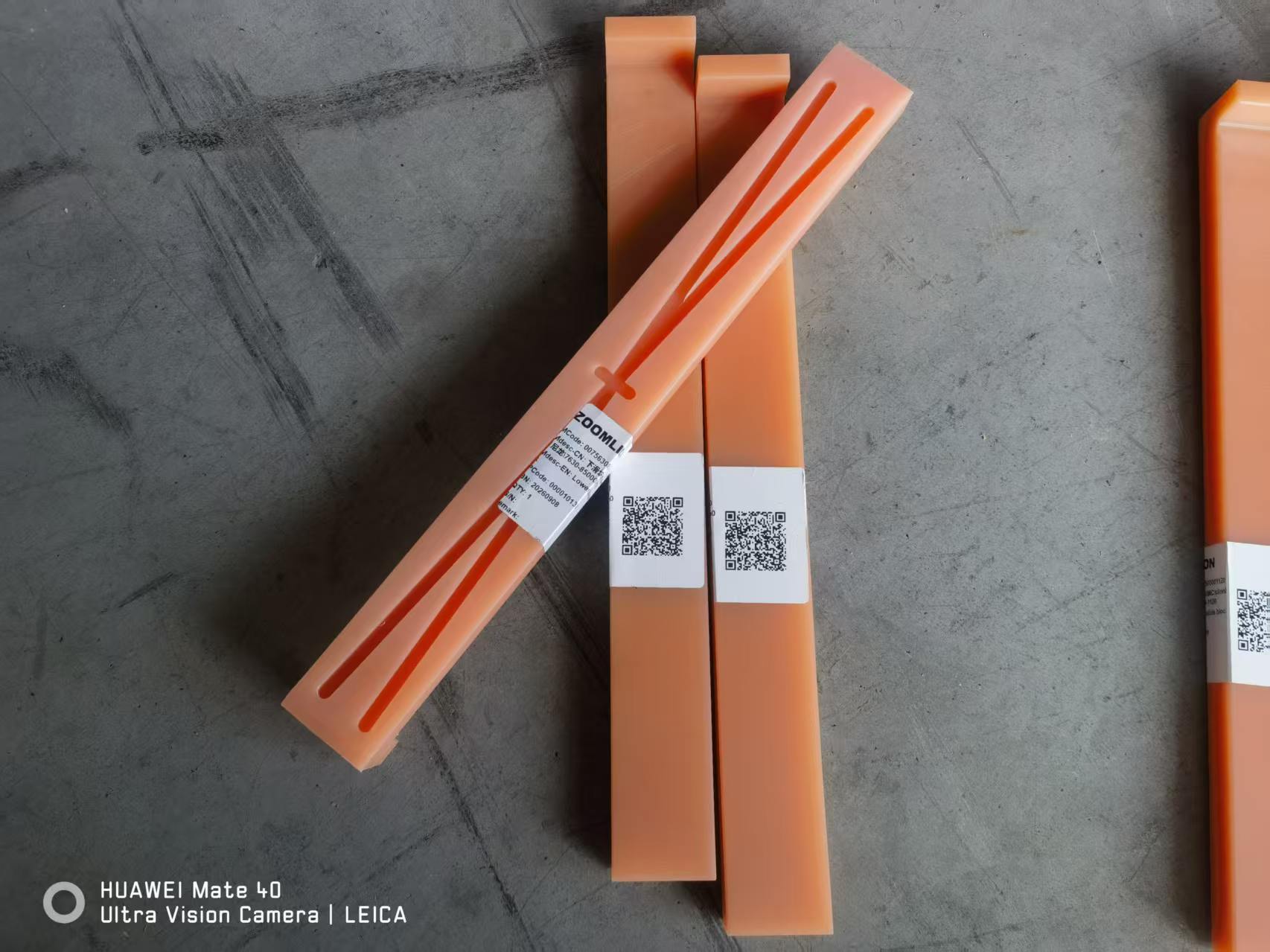 ZOOMLION RT100 ZRT1000 ROUGH TERRAIN crane boom section slider 00756308500001120